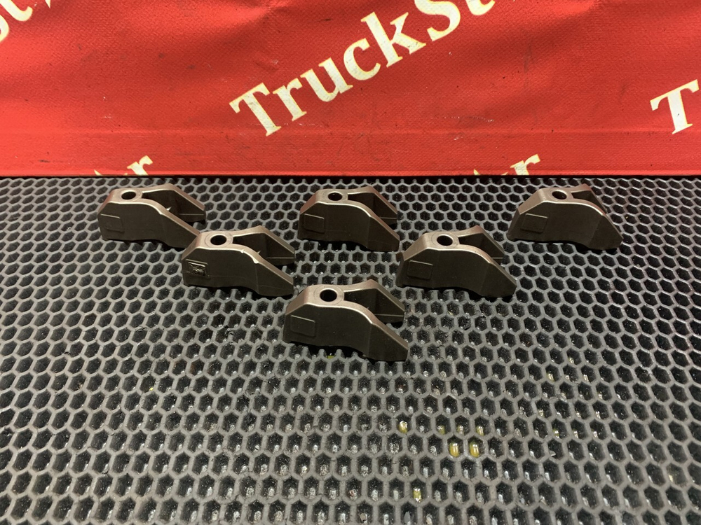 Комплект кронштейнов форсунок двигателя 2021г.