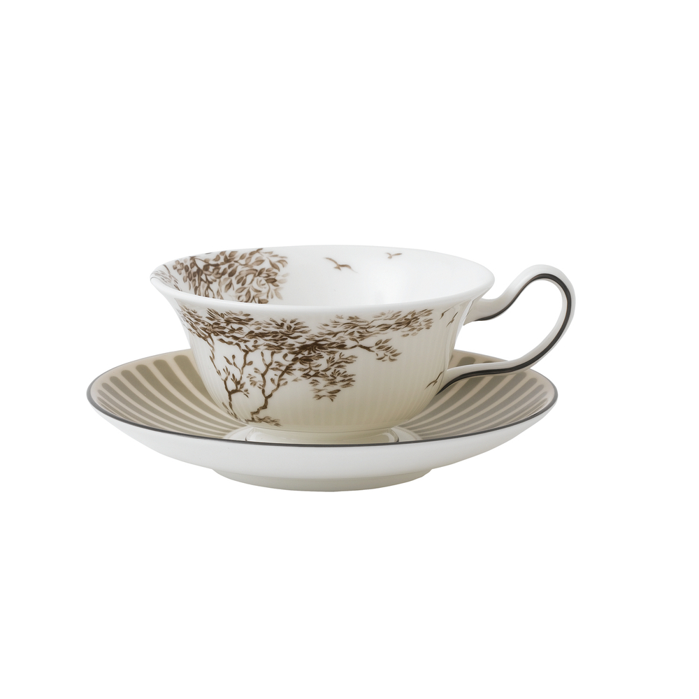 Wedgwood Чайная чашка Parkland 170 мл с блюдцем Пион