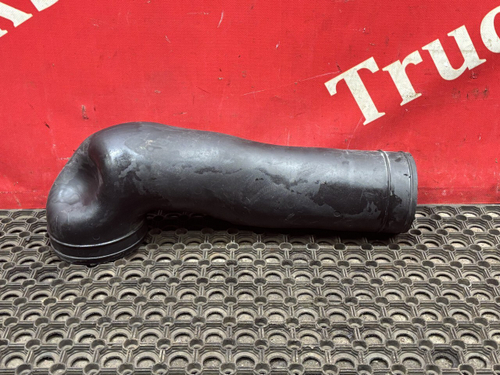 Патрубок воздушного фильтра