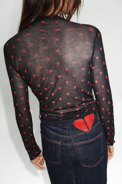 ZARA ТОП ИЗ ТОНКОГО ТРИКОТАЖА С СЕРДЕЧКАМИ, МОРСКОЙ СИНИЙ