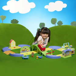 Hasbro Peppa Pig - Удивительное путешествие свинки Пеппы + автомобиль F4822