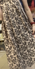 Ткань (Италия) натуральный шелк 100% с вышивкой ш-130см цена за 1 м