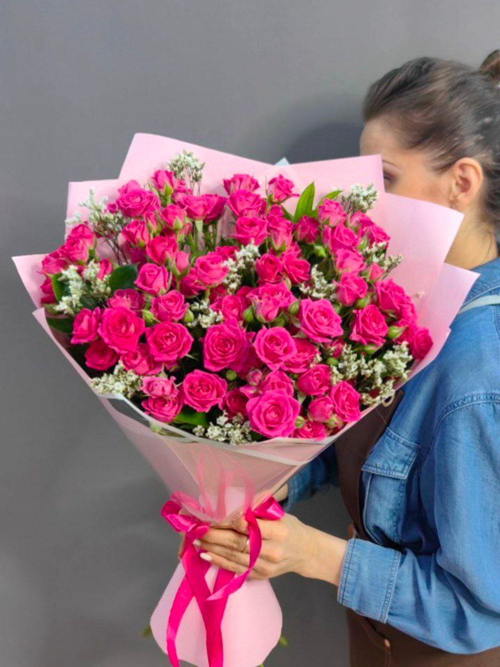 Букет из 11 кустовых роз "Алисия"