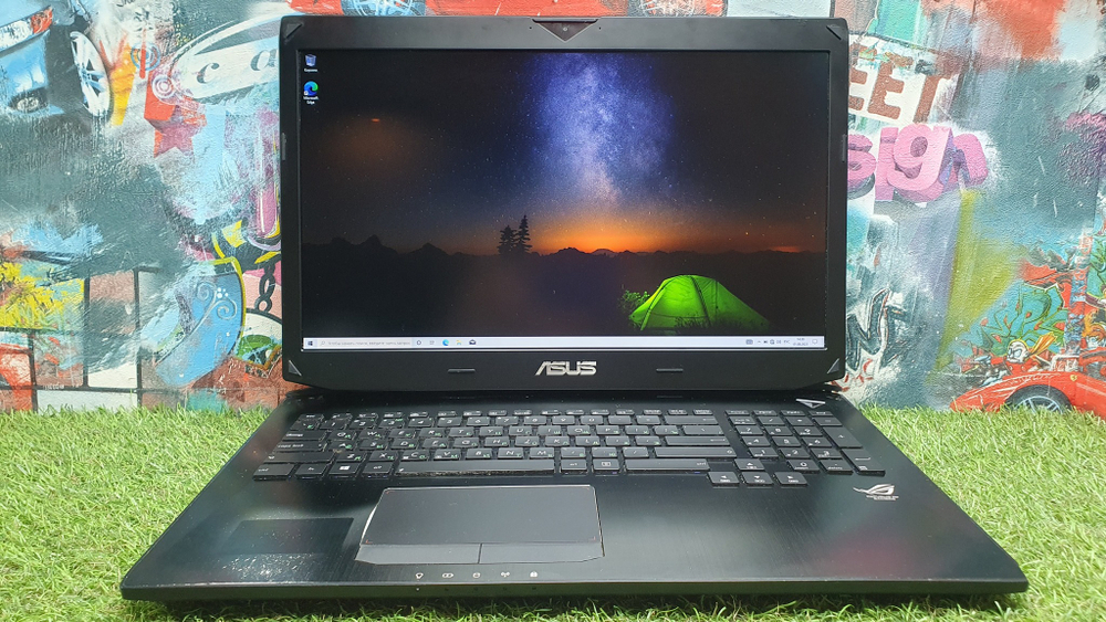 Ноутбук ASUS i7/16 Gb/FHD