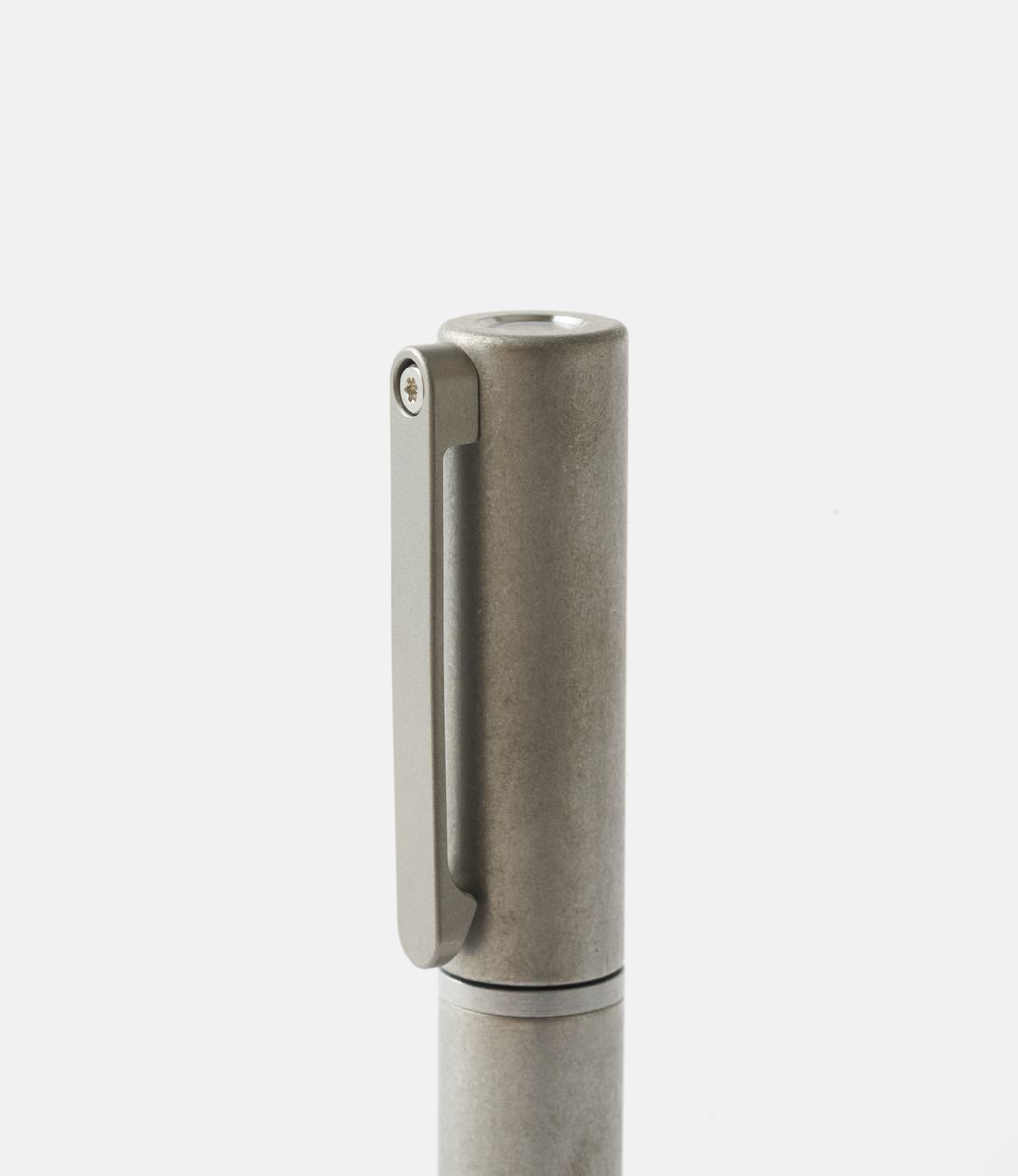 TEC Accessories Hi-Markr Titanium Stonewashed Pocket Clip Cup — титановый маркер-текстовыделитель