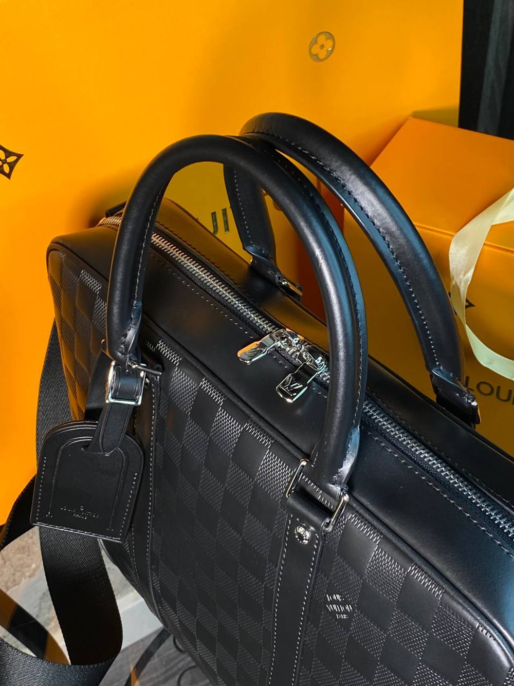 Портфель Louis Vuitton