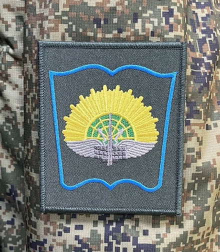 Шеврон вышитый ЯВВУ ПВО оливковый фон
