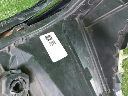 Битая Фара правая Cadillac Escalade 4 (2014-2020) LED