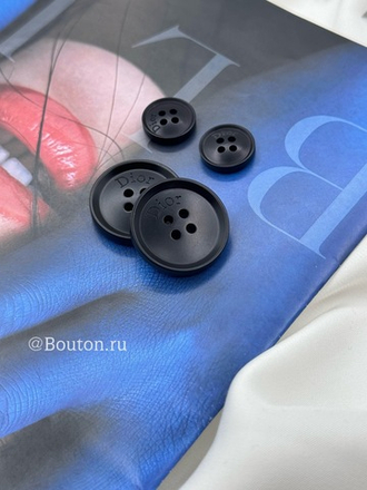 Пуговицы Ди. на прокол черные