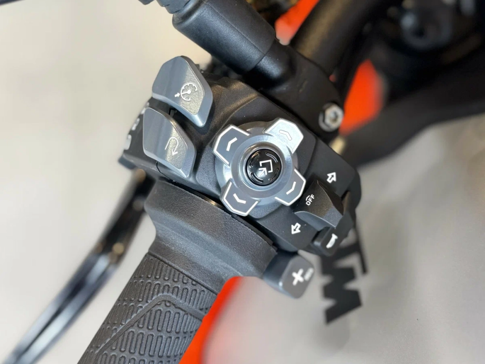 KTM 1290 Super Duke R Evo, 2022 новый
