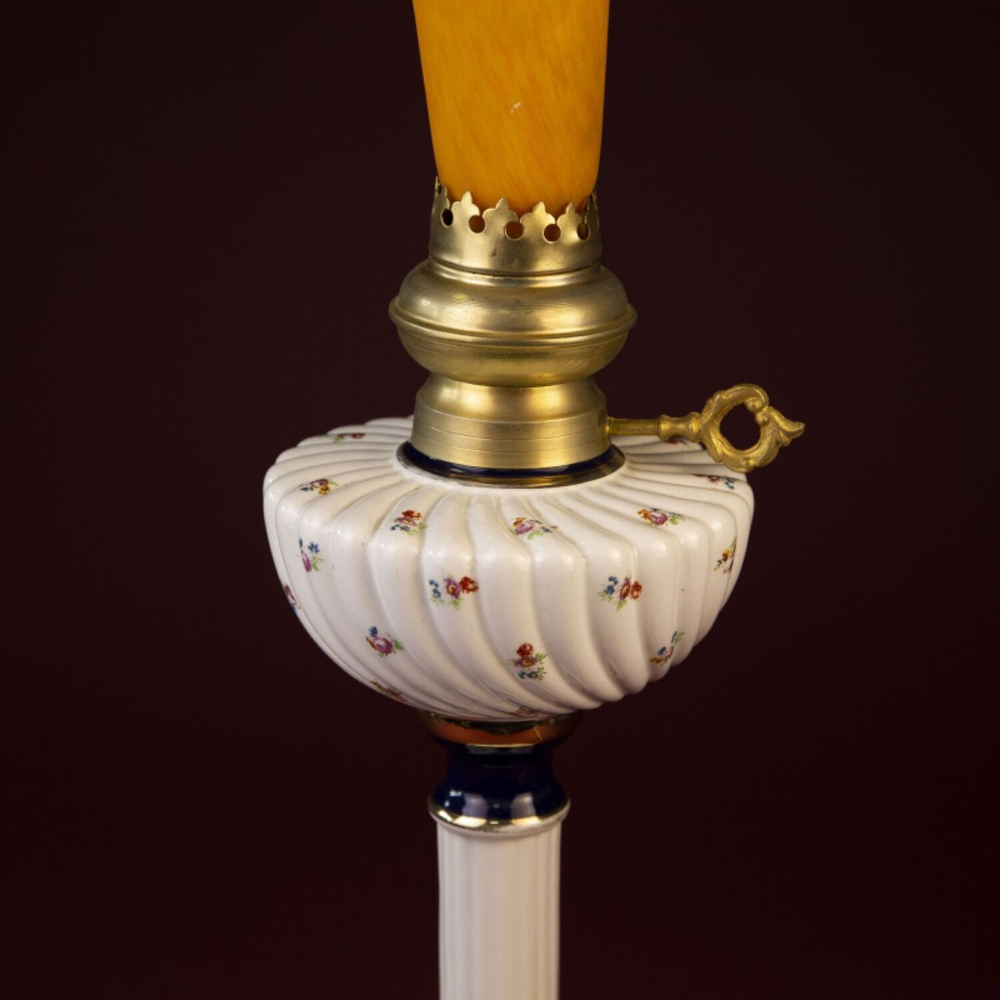 Винтажная настольная лампа