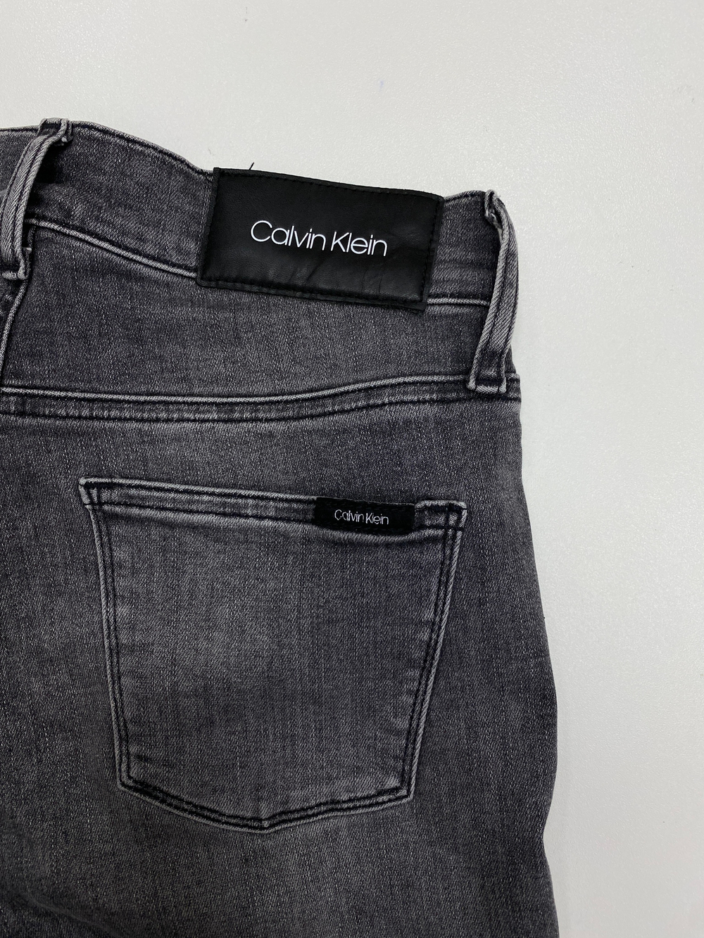 Джинсы Calvin Klein