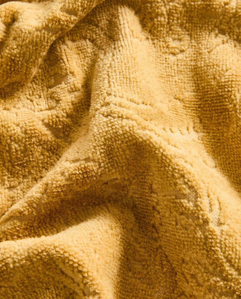 Zara Home - Жаккардовое банное полотенце с кисточками, горчичный, 90х150 см