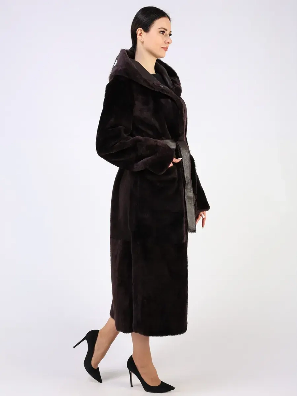 Дубленка зимняя шуба натуральная с капюшоном длинная