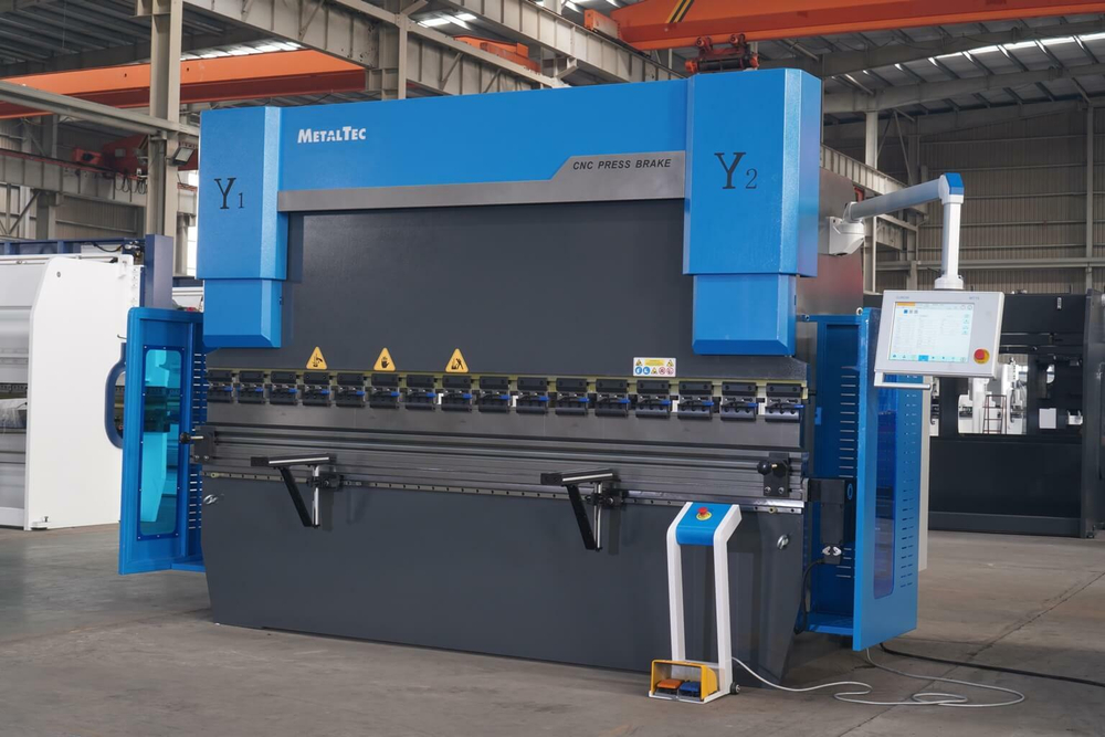 MetalTec HBС 135/2500 4+1 ЧПУ МТ-15 Листогибочный пресс с ЧПУ