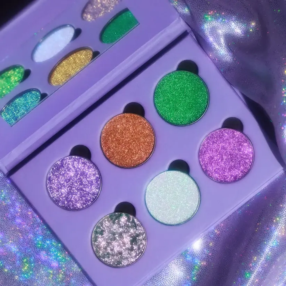 Dieverune Cosmetics Mini Moth and the Moon palette
