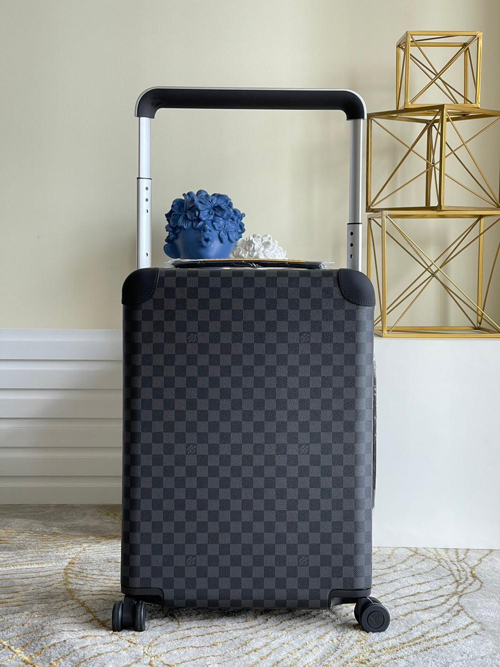 Louis Vuitton Horizon 50 Suitcase