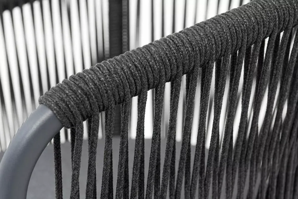 "Романо" стул плетеный из роупа, каркас алюминий темно-серый (RAL7024) муар, роуп темно-серый круглый, ткань темно-серая 027