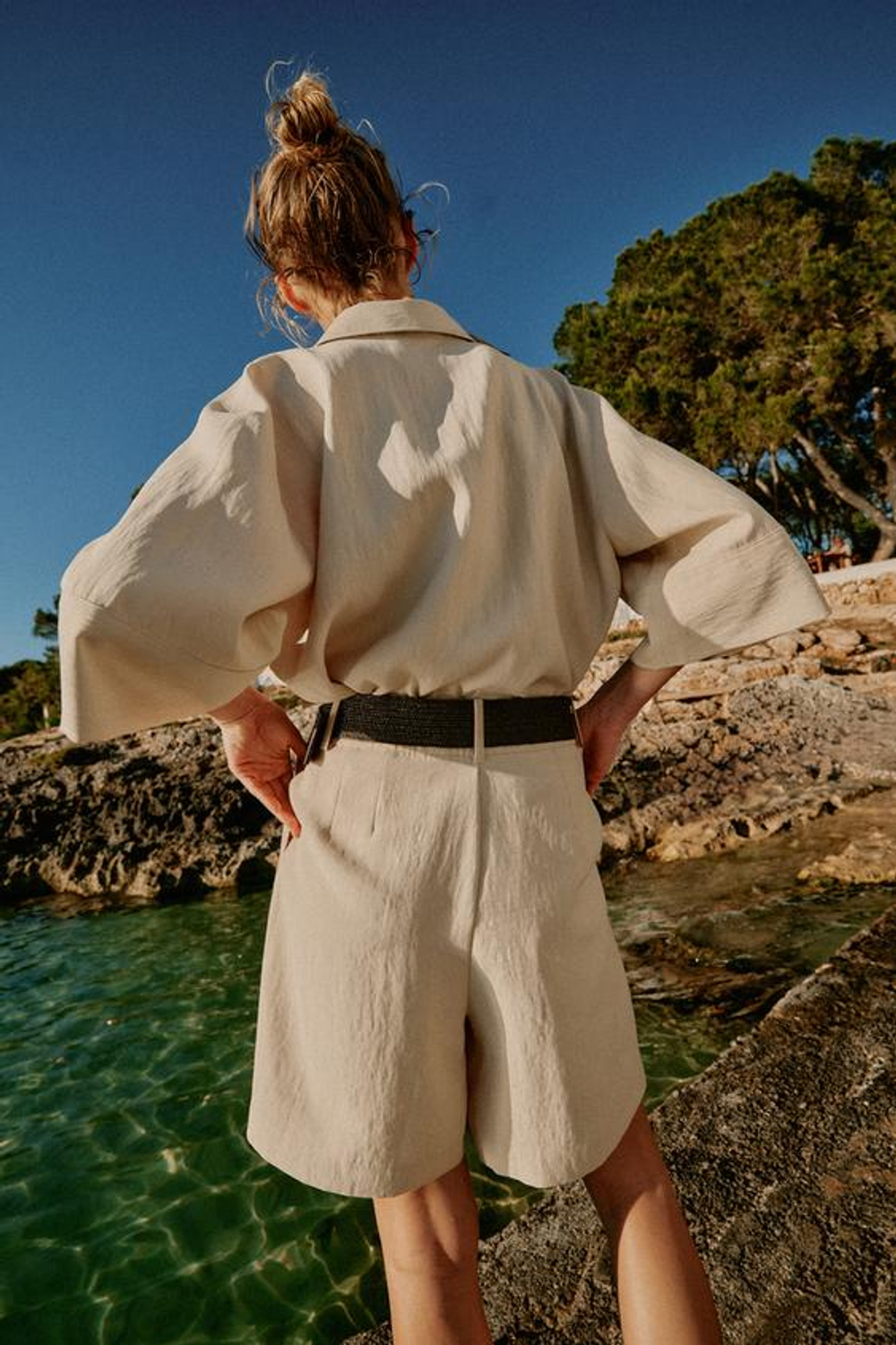 ZARA УКОРОЧЕННАЯ РУБАШКА С ШИРОКИМИ РУКАВАМИ, БЕЖЕВЫЙ