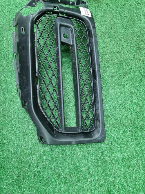 Решетка перед. бампера Mercedes G W463 (18-нв) AMG