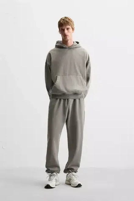 ZARA ДЖОГГЕРЫ С ЭФФЕКТОМ ПОТЕРТОСТИ, ТЕМНО-СЕРЫЙ