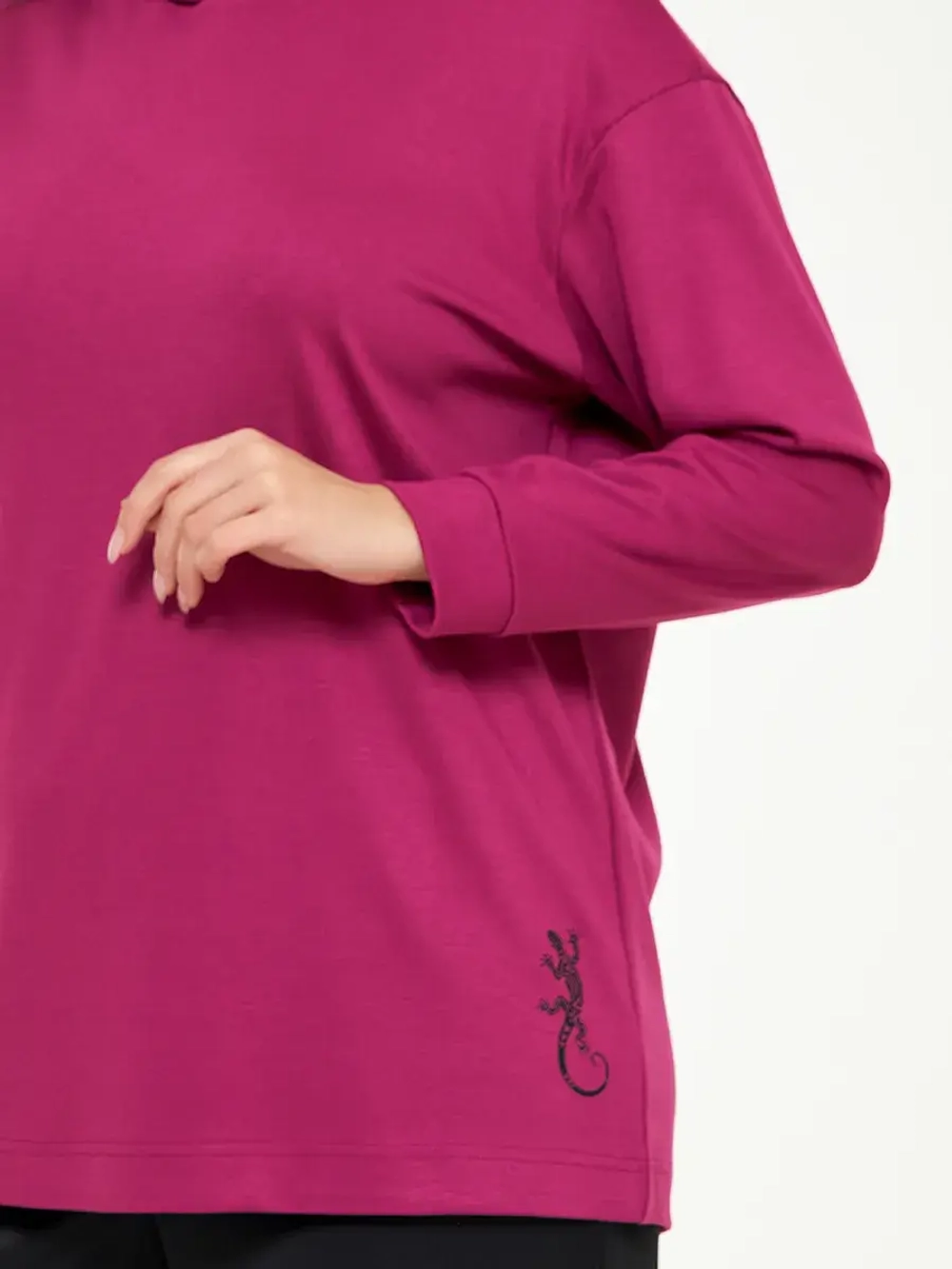 Лонгслив с капюшоном