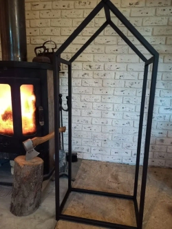 Дровница  домик металлическая