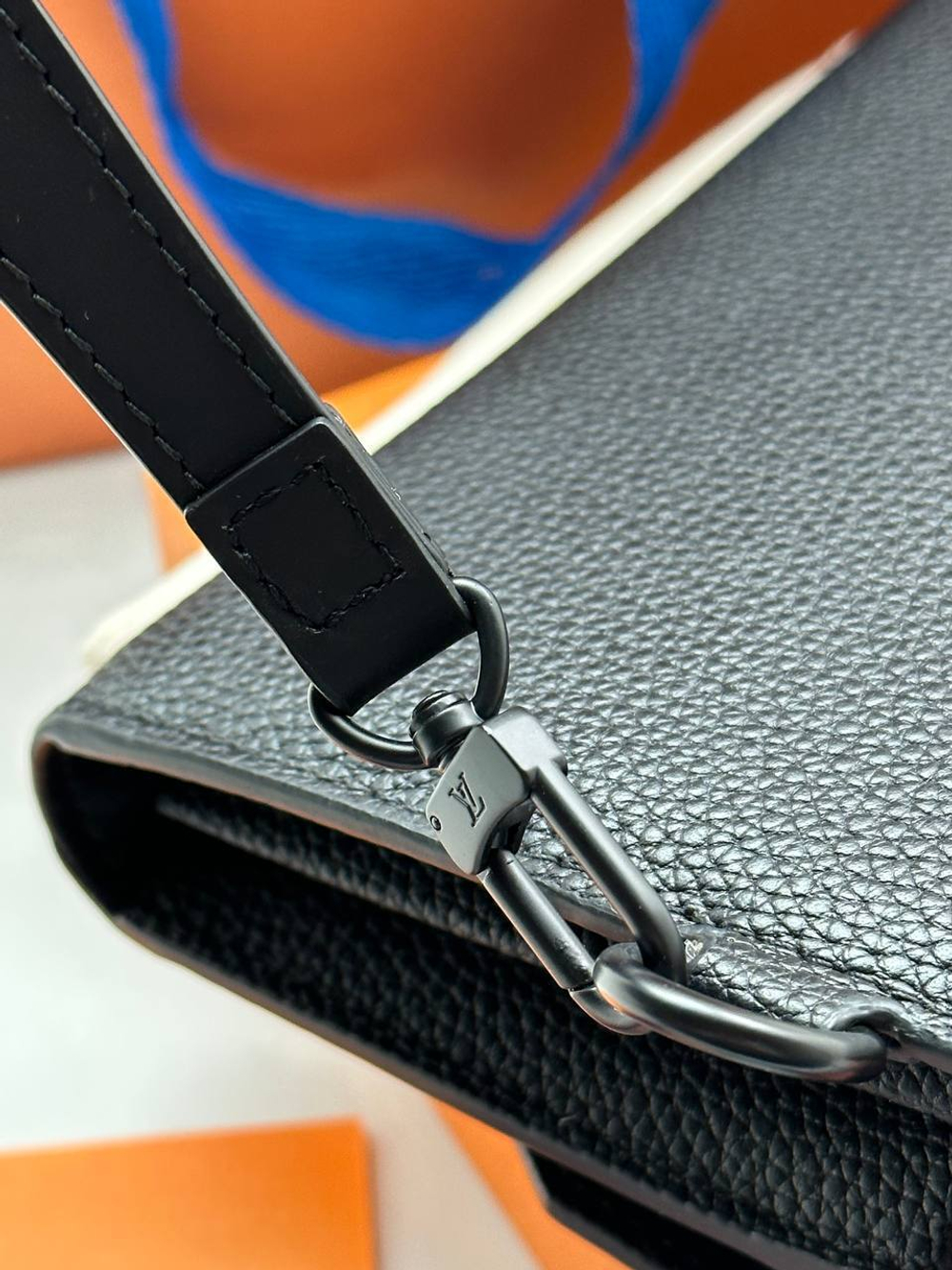 Клатч Louis Vuitton, арт. 475017814