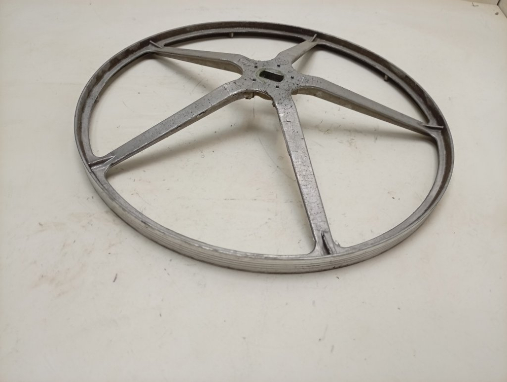 WDN2067WF кт37 Шкив бака для стиральной машины Indesit 174000149 б/у