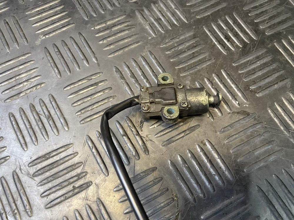 Концевик боковой подножки Yamaha V-Max 1200 054591