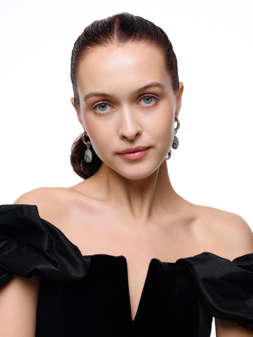 Серьги "Yin Yang" с перламутром Silver