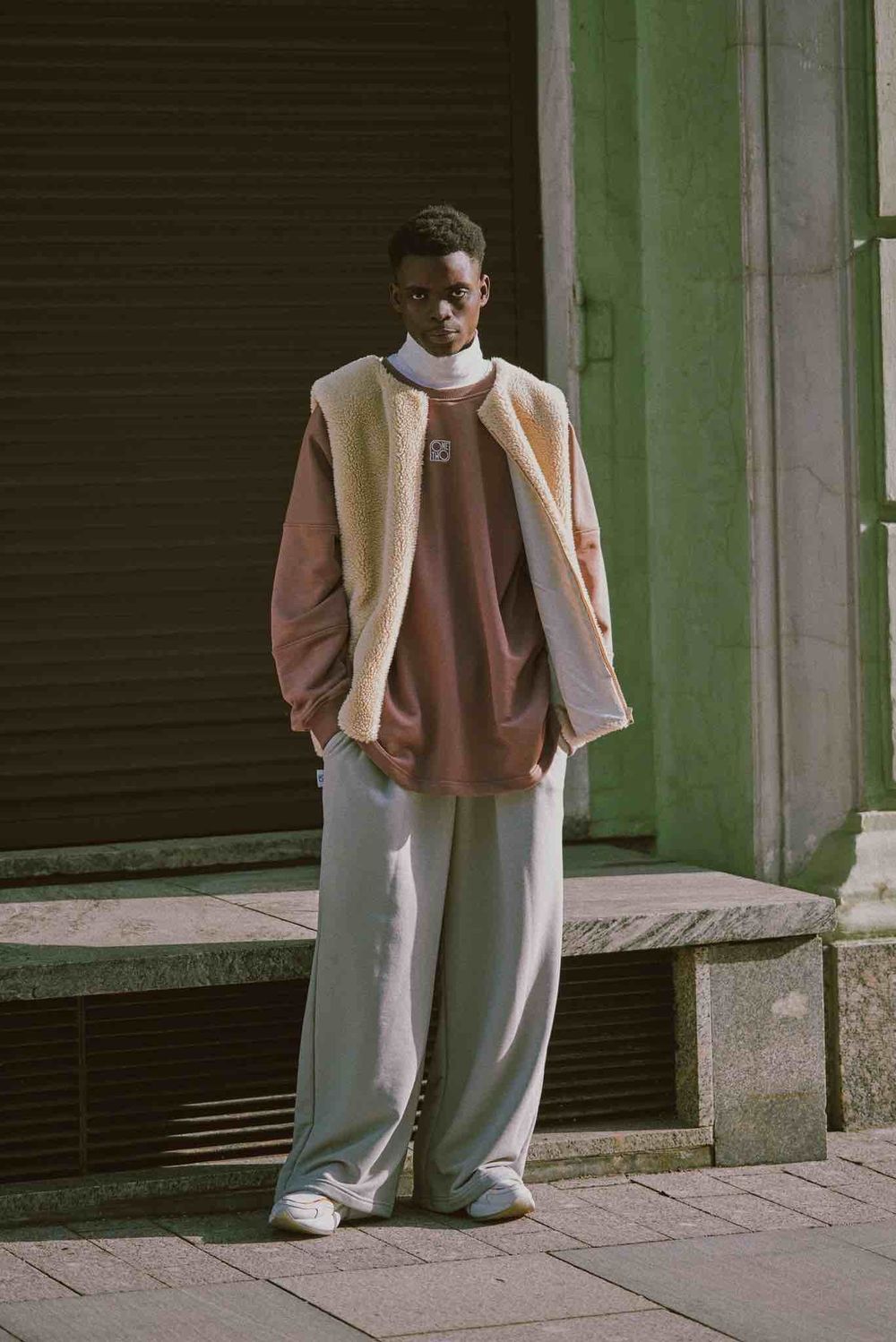 Брюки One Two Baggy Trousers Logo Drizzle серые