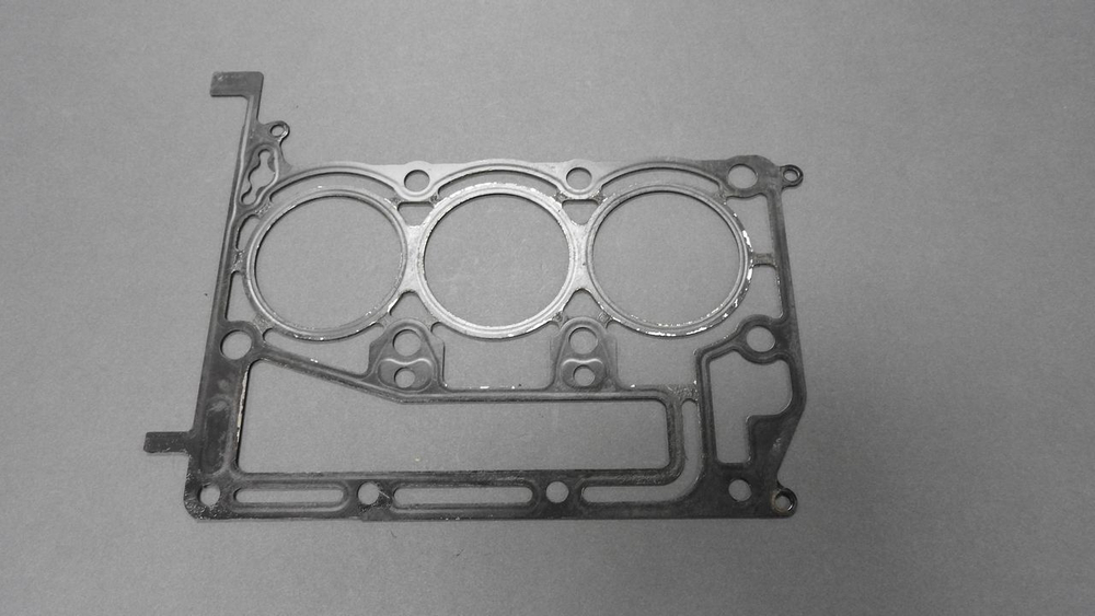 Прокладка под головку цилиндров Suzuki DF30 2002 г.