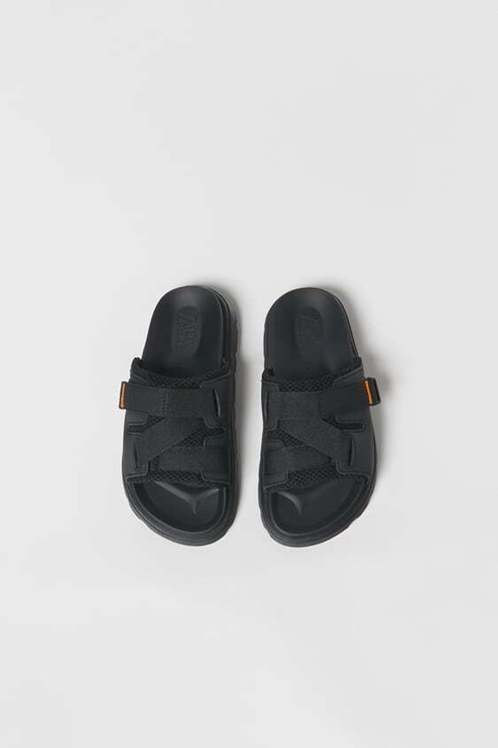 ZARA KIDS/ ОДНОТОННЫЕ ПЛЯЖНЫЕ ТАПОЧКИ, ЧЕРНЫЙ