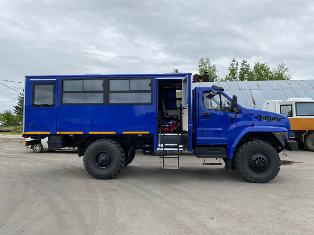 Вахтовый автобус 32552-5013-73 4х4