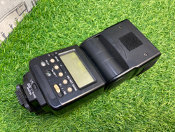 Canon Speedlite 550EX