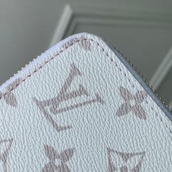 Louis Vuitton Zippy Wallet