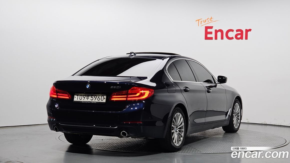 BMW 5 Series (G30) 520i Luxury (05.2020)