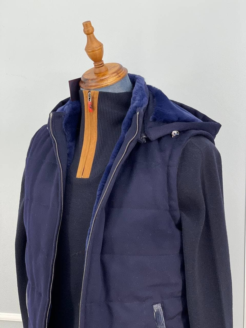 Кашемировая безрукавка Loro Piana, внутри с мехом