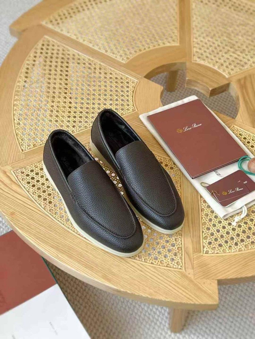 Лоферы Loro Piana Summer Walk с мехом