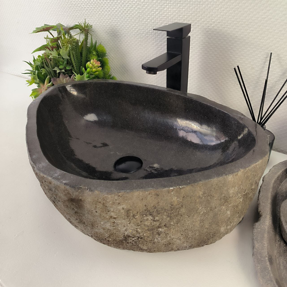 Раковина из речного камня RS-64863 57*40*15 0857
