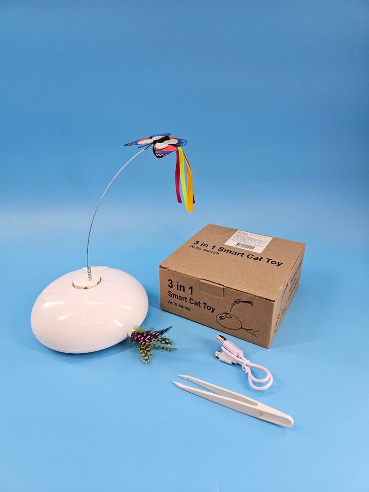 Игрушка для кошек «Летящая бабочка». Цвет: белый