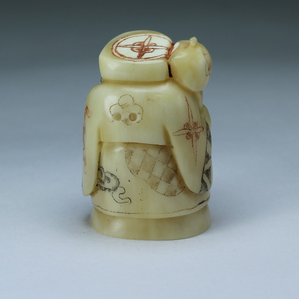 Нэцкэ Дайкоку с колотушкой