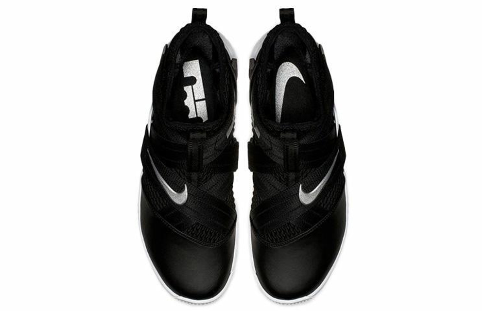 Кроссовки Nike Zoom Soldier 12