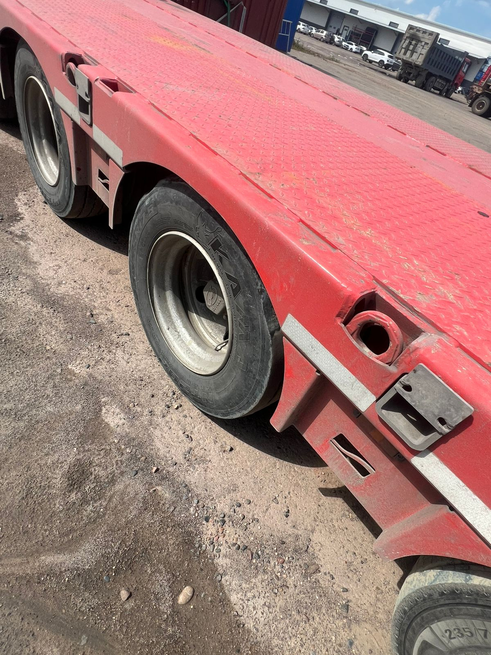 Тверьстроймаш 99397 Полуприцеп тяжеловоз 7 осей 99397 (Раздвижной)