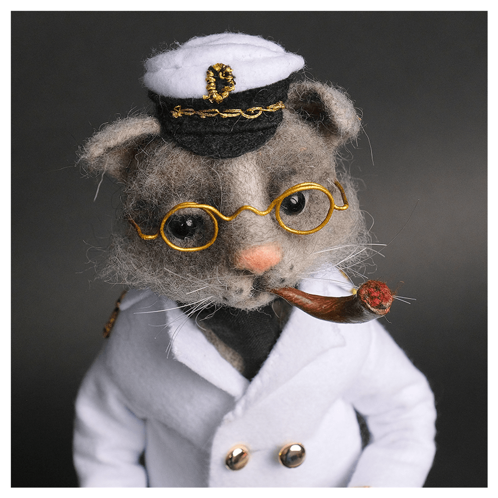 Валяная игрушка «Кот Адмирал»