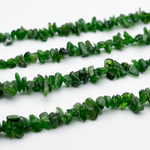 Хромдиопсид, крошка 3-6 мм, цена за нить 38 см