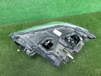 Битая Фара правая BMW X1 F48 (2015-2019) LED