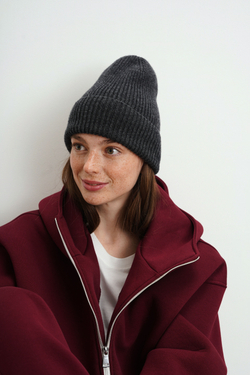 Шапка из кашемира с мериносом цвета графит