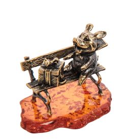 Народные промыслы AM-2959 Фигурка «Поросенок безудержное счастье» (латунь, янтарь)